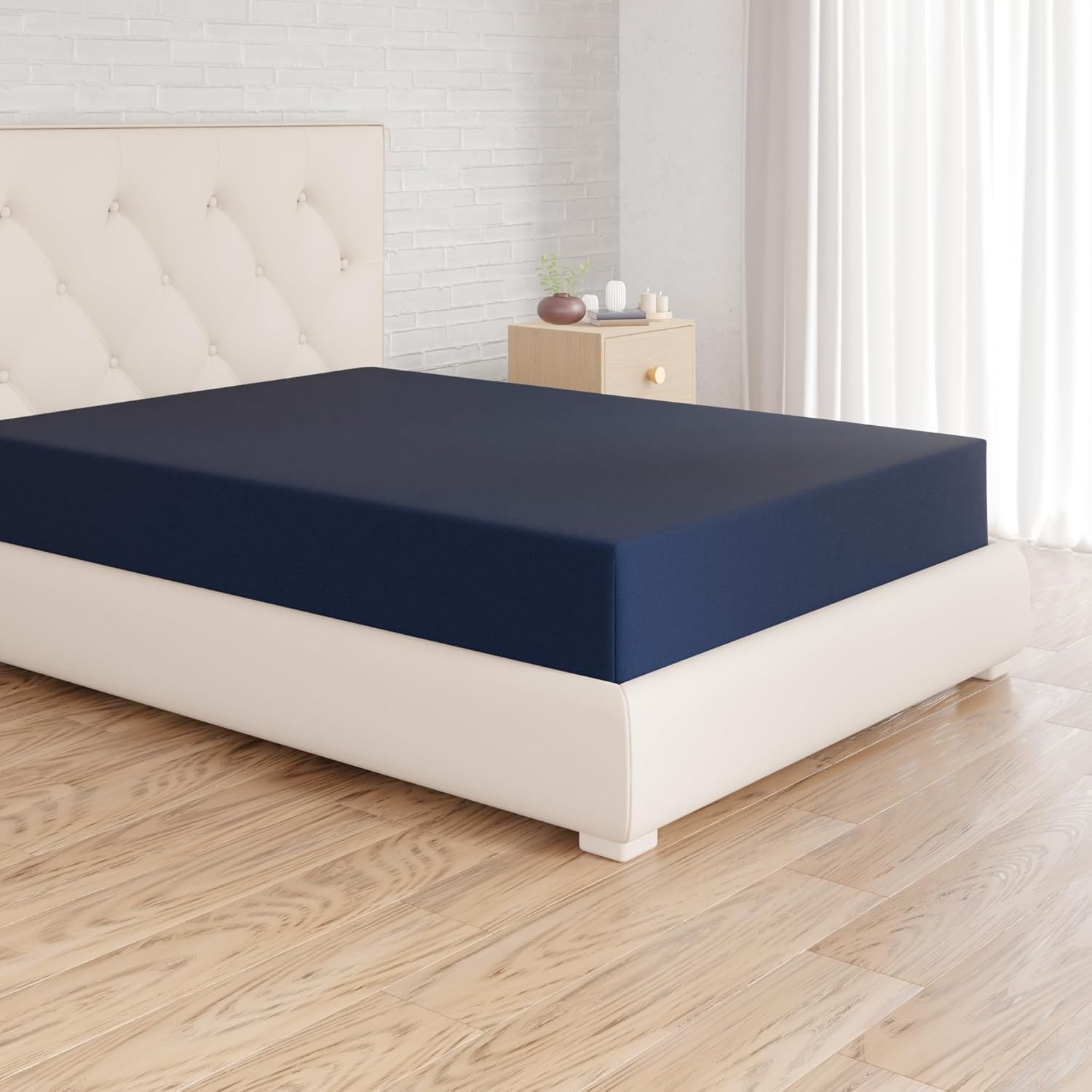 Amazon Basics Drap Housse, 160 x 200 x 30 cm, en Polyester Microfibre pour Matelas Épais jusqu'à 30 cm, Bleu Marine