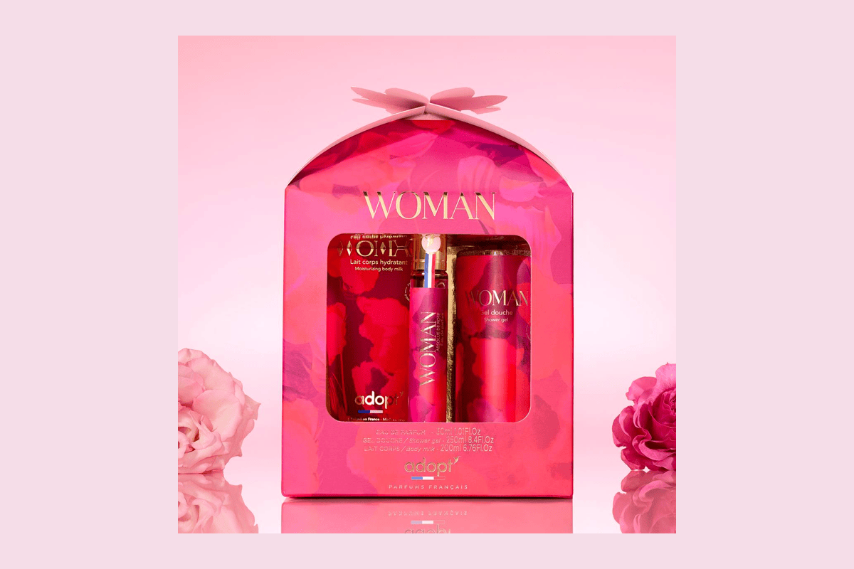 Coffret Adopt Woman Eau de parfum 30 ml Gel douche 250 ml Lait corps 200 ml floral fruits rouges rose centifolia safran bois précieux vegan 16,06 euros