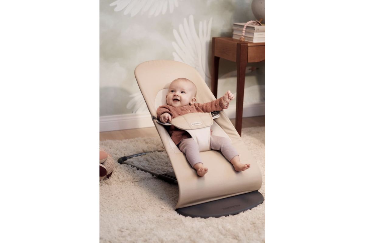 BabyBjörn Transat tissé kaki beige bébé conception physiologique 145€ Amazon -27% French Week