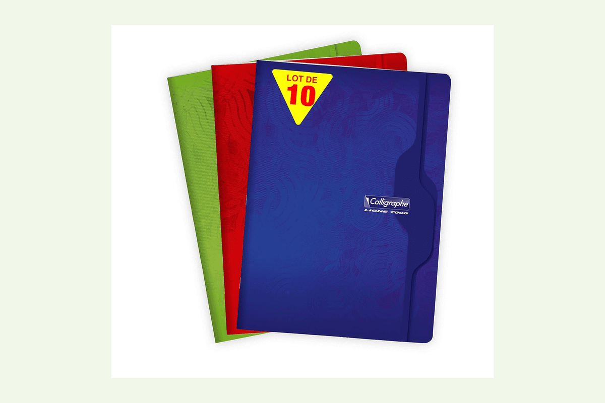 Clairefontaine Calligraphe 7493C lot 10 cahiers agrafés 24x32 cm 96 pages grands carreaux papier blanc 70g couverture carte recyclée vernie couleurs 17,60 euros Amazon