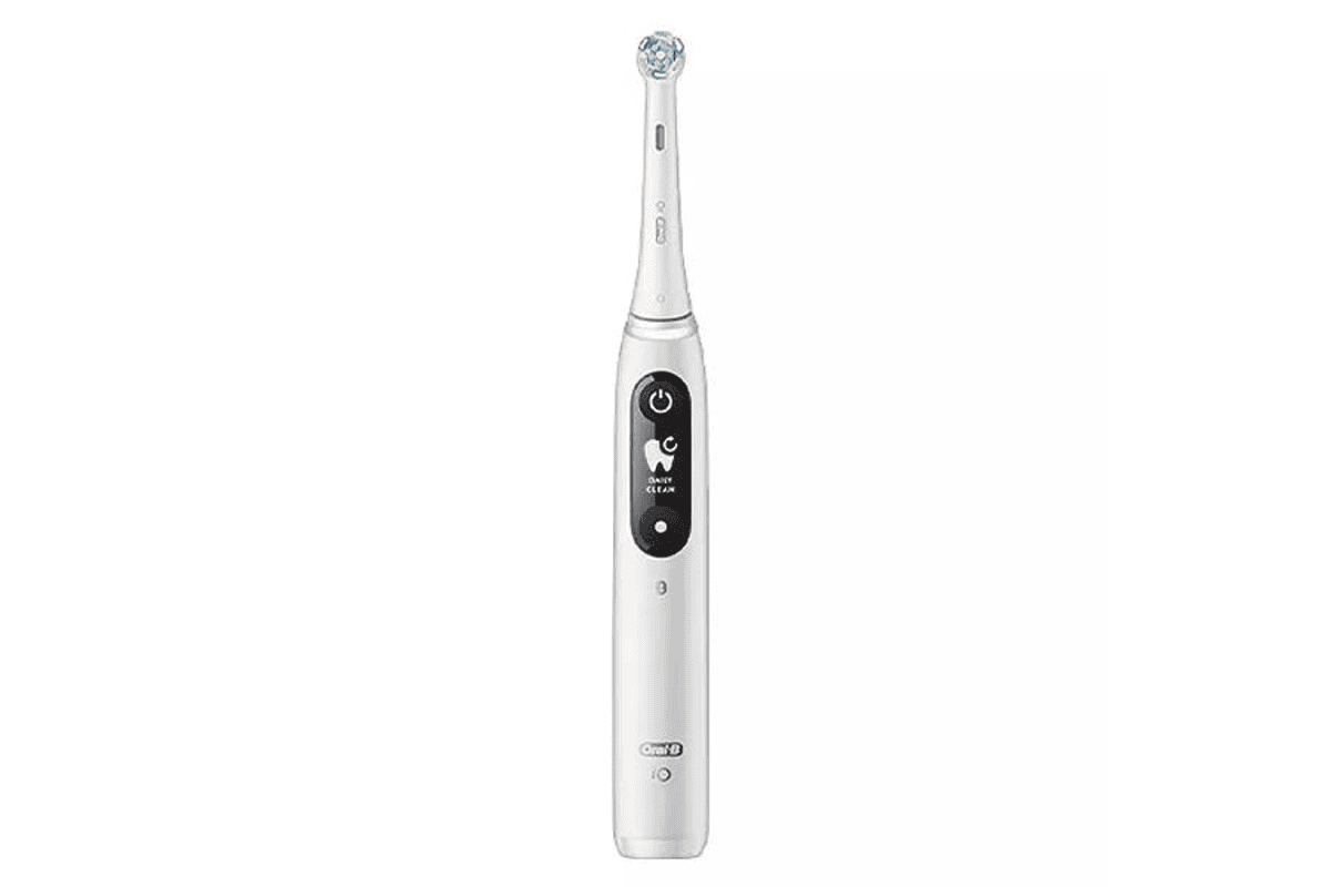 Brosse à dents électrique Oral-B iO 6N blanche connectée Bluetooth avec étui de voyage et brossettes en promotion Atida