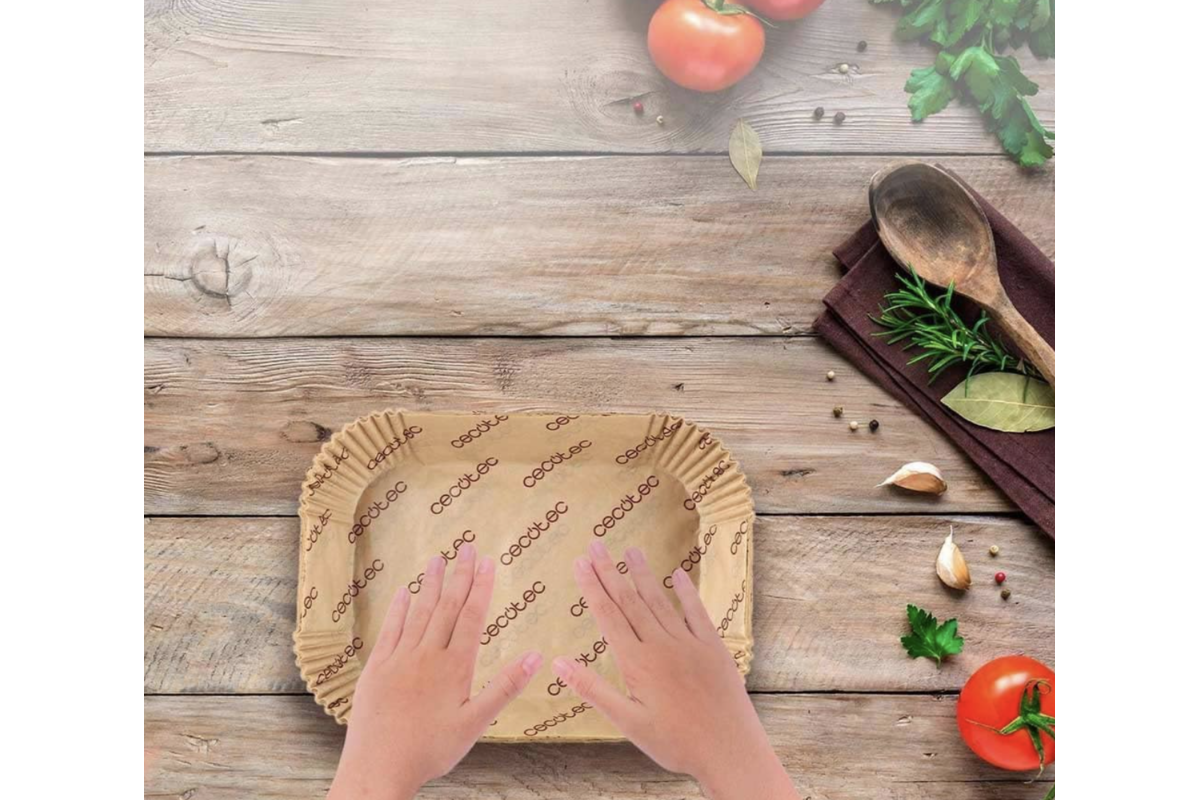 Papier cuisson Cecotec dans la friteuse à air chaud