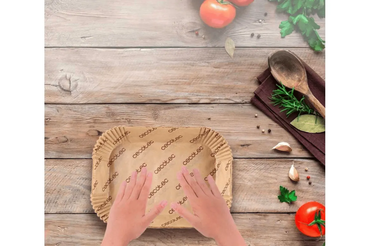 Papier cuisson Cecotec dans la friteuse à air chaud