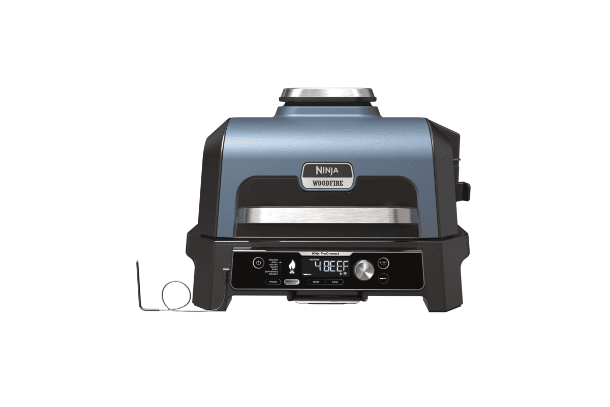 Barbecue extérieur et fumoir électrique Ninja Woodfire Pro Connect bleu écran tactile thermosonde application Pro Connect griller fumer cuire au four