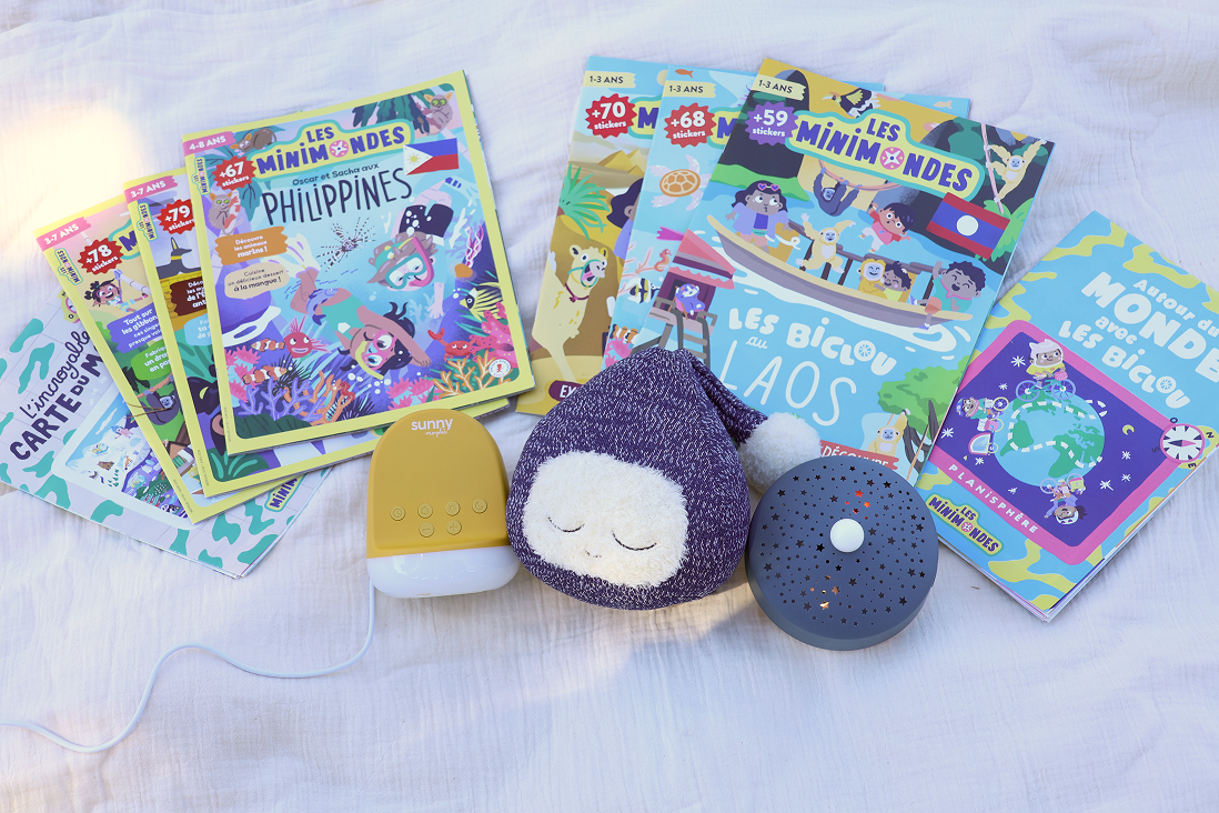 Lots du concours Les Mini Mondes et Morphée avec magazines, réveil Sunny, veilleuse Moon et peluche Gaby