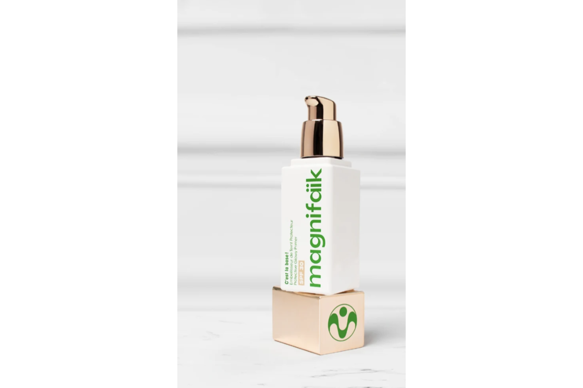 Magnifaïk C'est la base SPF 30 embellisseur de teint protecteur glowy primer UVA UVB