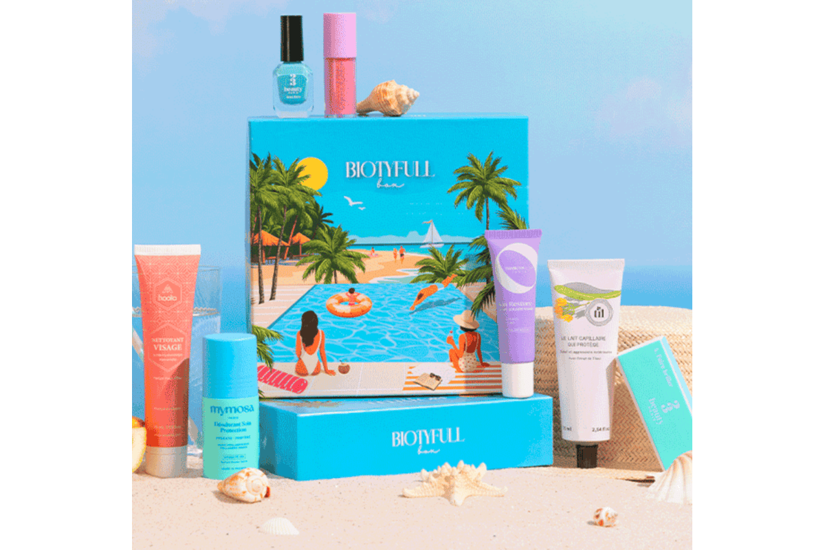 Biotyfull Box Été au Bord de l'Eau juin 2026 box bleue palmiers piscine cocotiers été