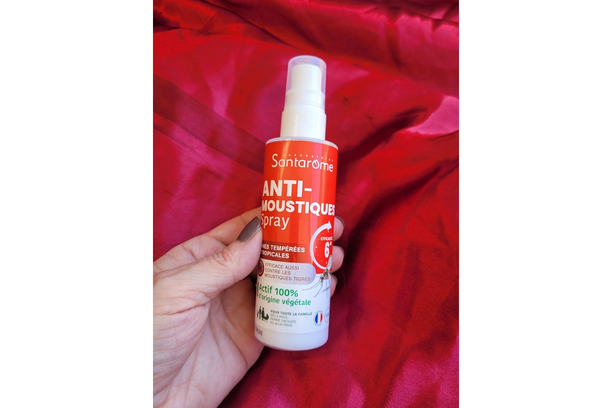 Roll-On Après-Piqûres Santarome application
