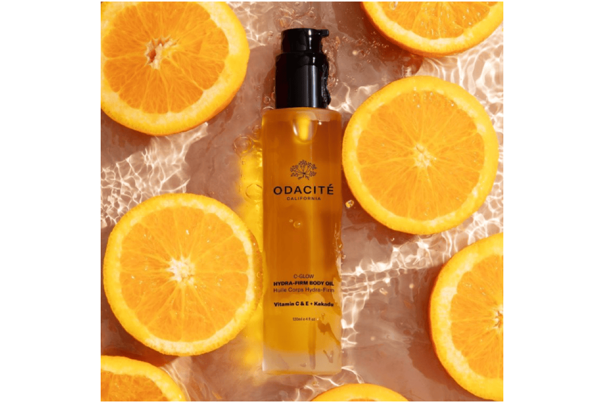 Huile corps raffermissante Odacité Hydra Firm vitamine C prune Kakadu huile carthame oméga peau ferme glow corps lumineux