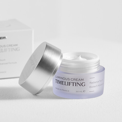 Flacon de Crème Illuminatrice Timelifting Prozis 30 ml en promotion à 11,50 euros